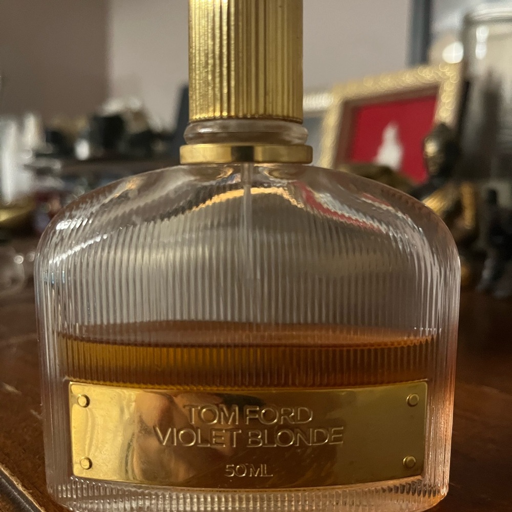 Tom Ford Violet Blonde Amber and Gold Ribbed Bottle
